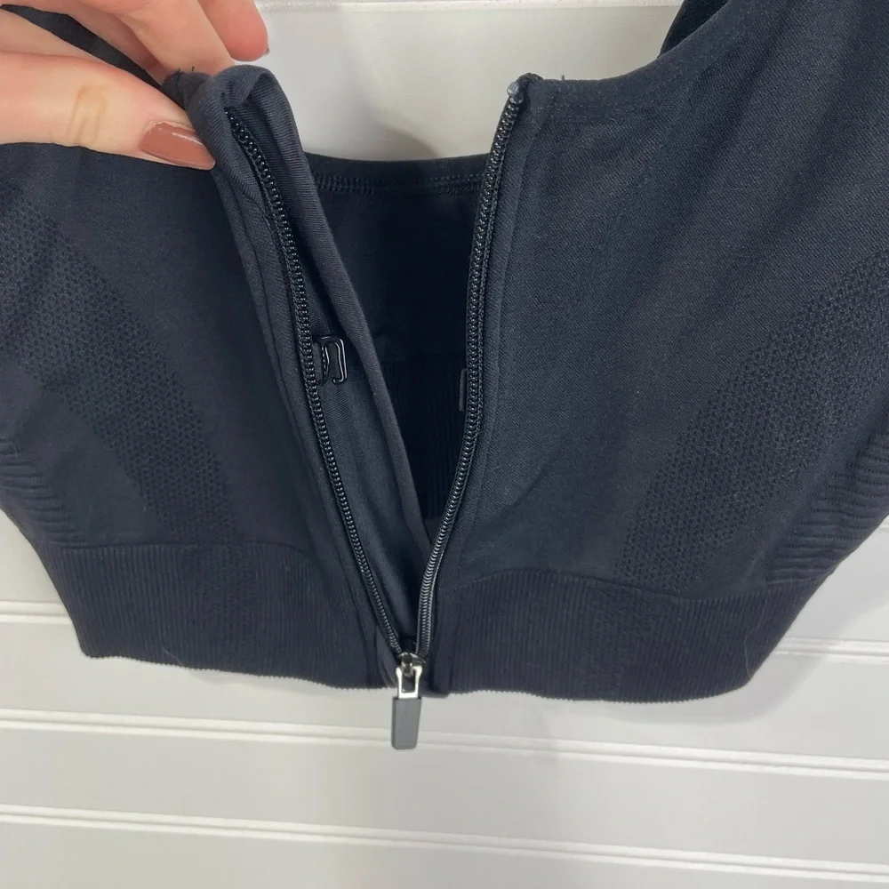 All in Motion Black Sports Bra Large Women’s - Picture 5 of 9